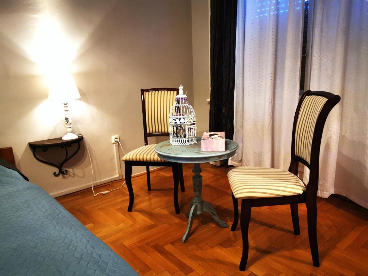 Belvarosi Vintage Apartman A Setaloutcan ميسكولك المظهر الخارجي الصورة